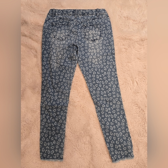 Leopard Jeans - Picture 2 of 6